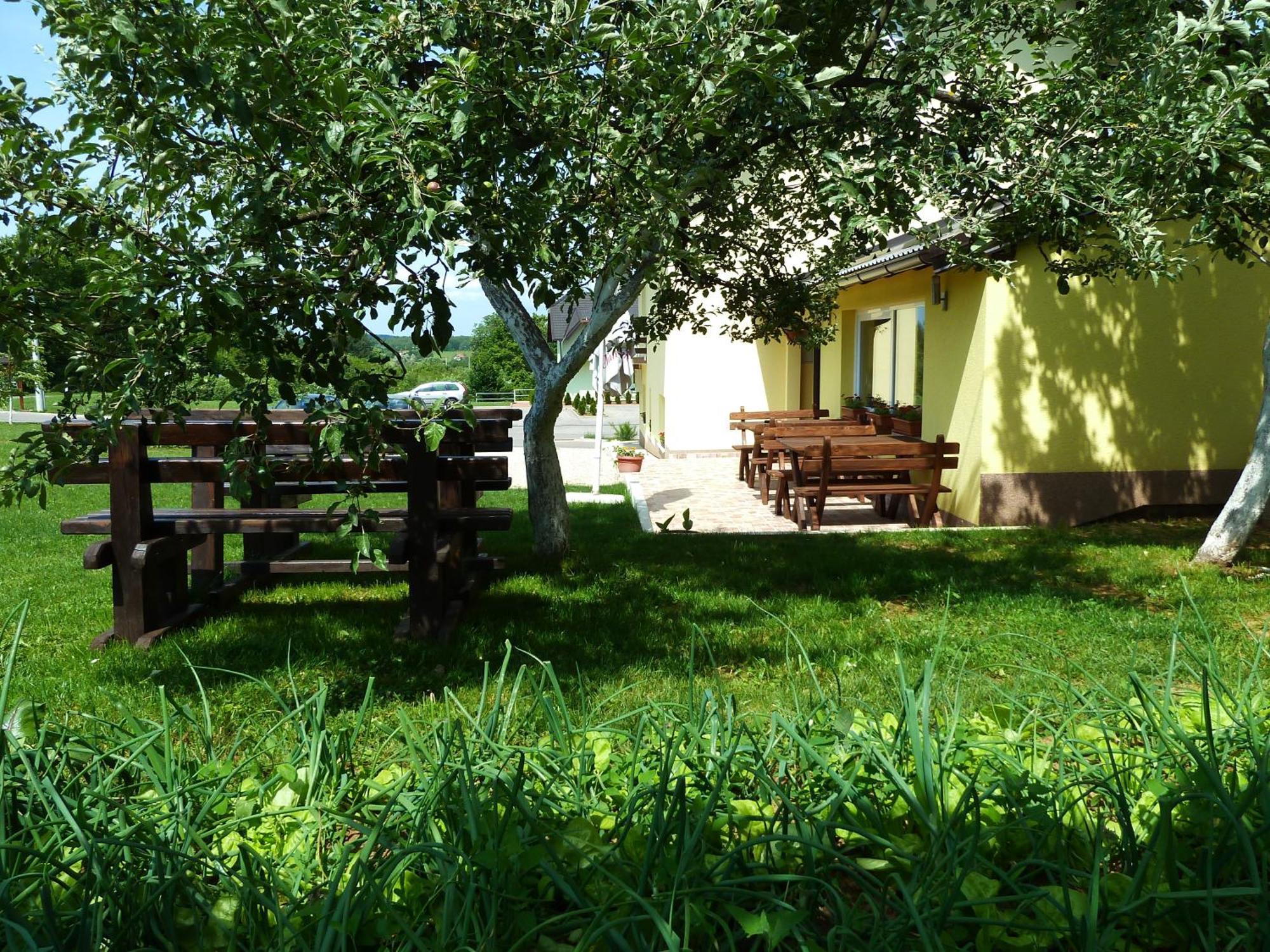 House Sekulic Hotel Grabovac  Ngoại thất bức ảnh